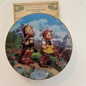 Hummel plate with the certificate of authenticity.